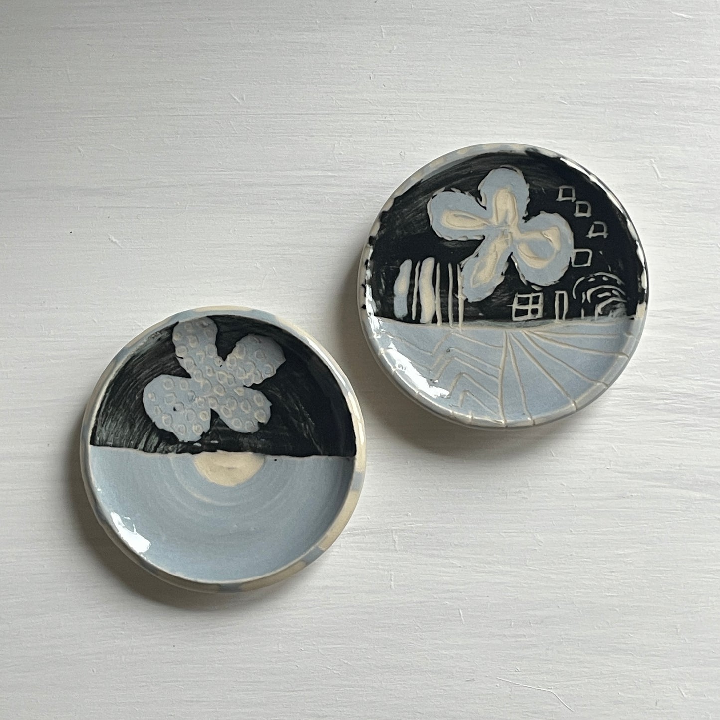Pair of little plates for sushi, rings, cakes, wall display in soft blue and black